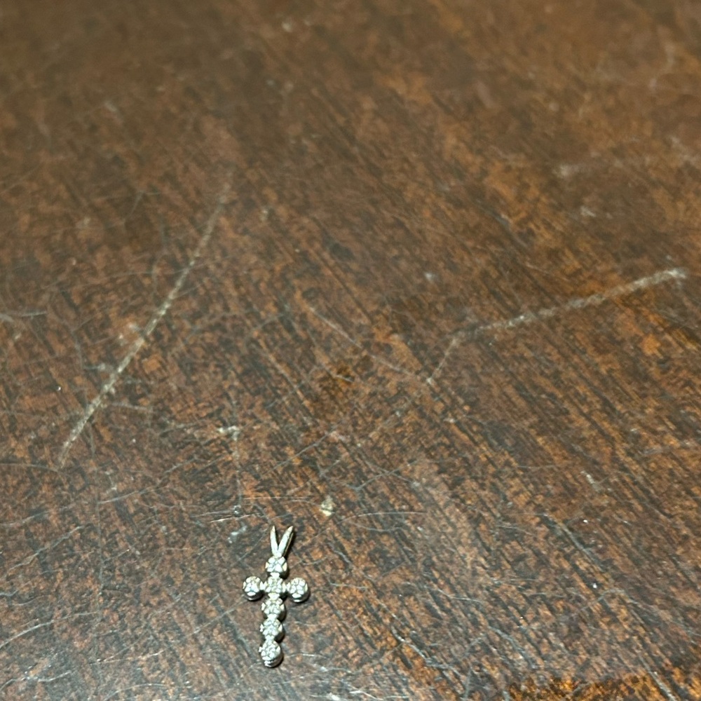 White gold & Diamond Cross Pendant